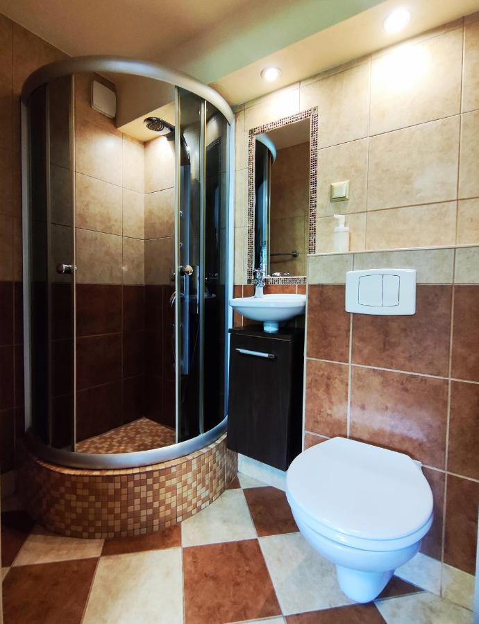 Najlepsze Miejsce - Pokoje I Apartamenty W Krakowie Buitenkant foto