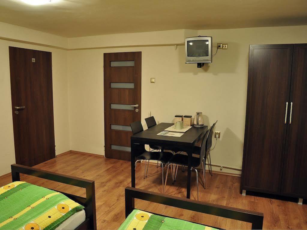 Najlepsze Miejsce - Pokoje I Apartamenty W Krakowie Buitenkant foto